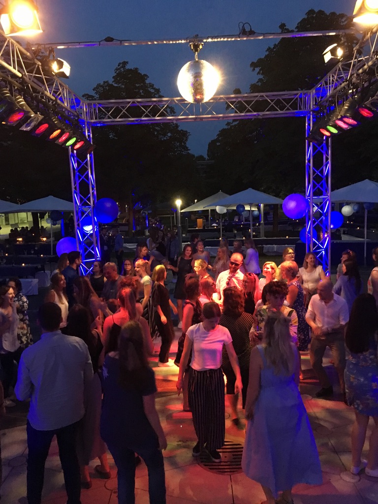 0C724387-7797-46D6-9846-884C342E7D16_1_105_c