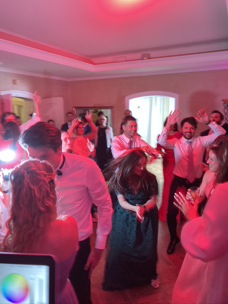 581A55A1-7F44-4B05-AE19-C4379D54696A_1_105_c